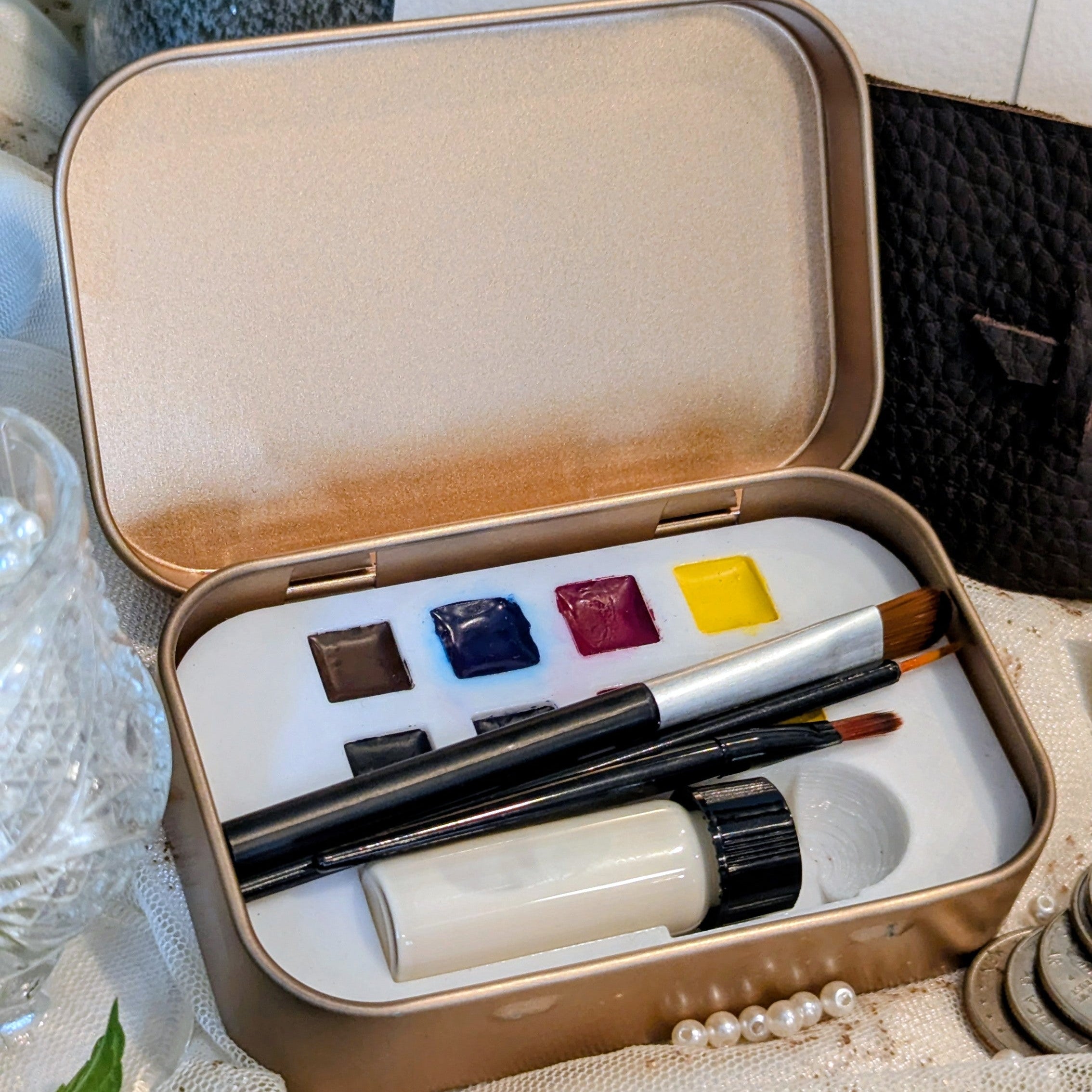 Madam Pompadora's Mega Paint Palette (Choose Option)